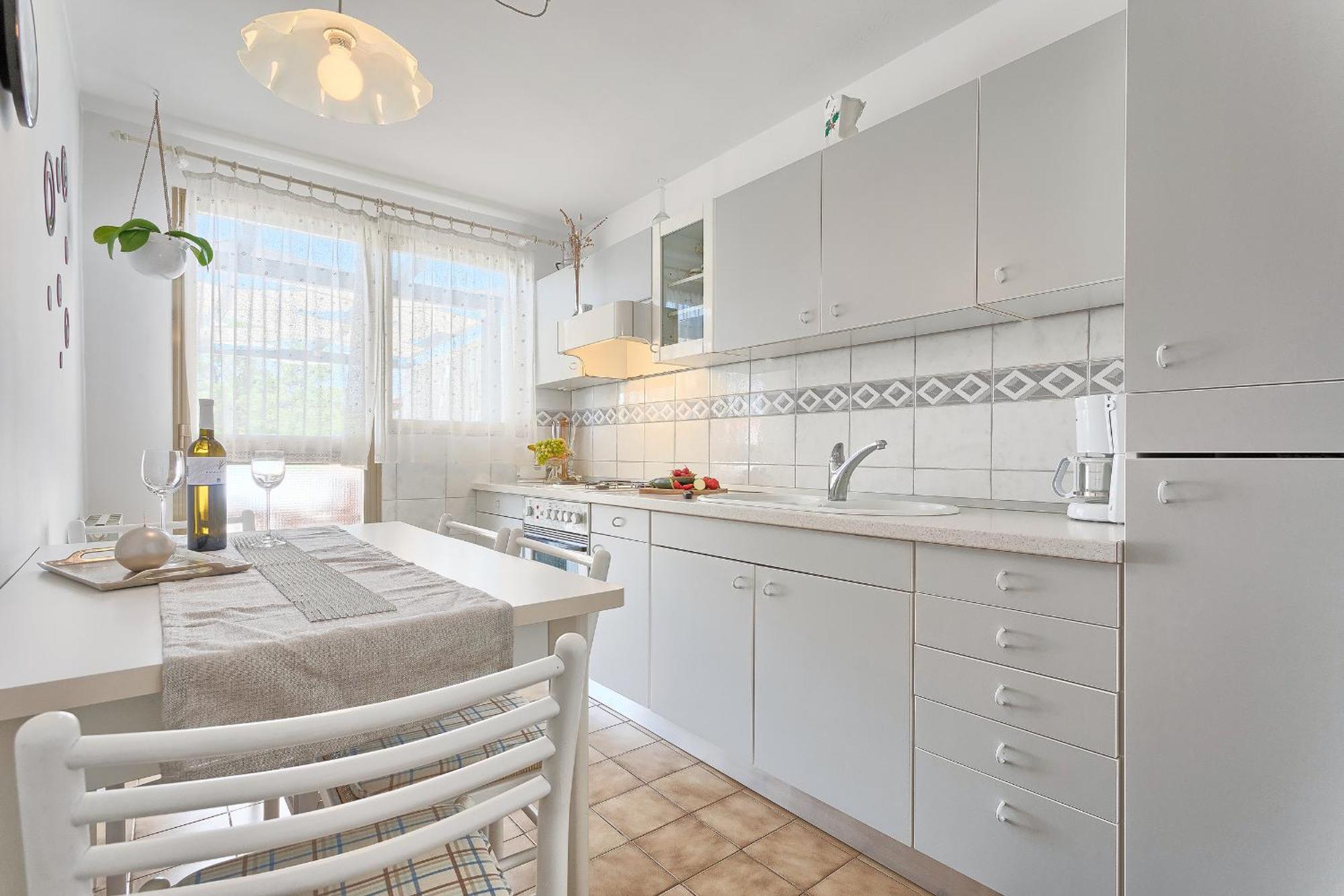 Apartments Vlasta Premantura Bagian luar foto